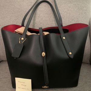 Coach Market Tote - black/red